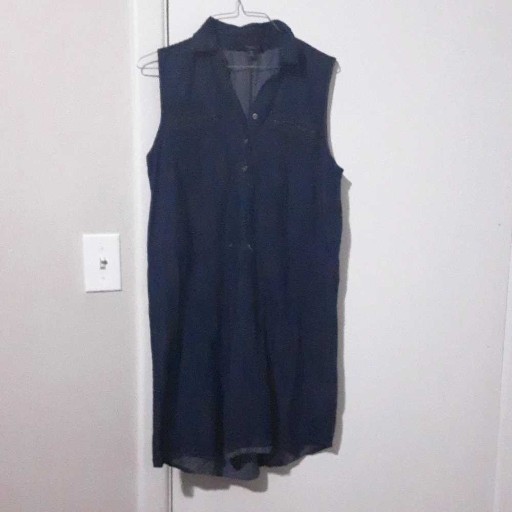 Dress - Picture 1 of 2